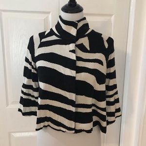 Fashionable 3/4 bell sleeve sweater. Striped. Sz L